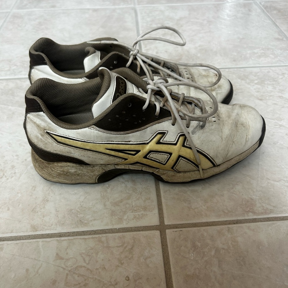Asics White and Gold Golf Shoes